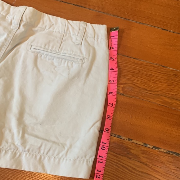 Old Navy khaki shorts 4 - Picture 4 of 5